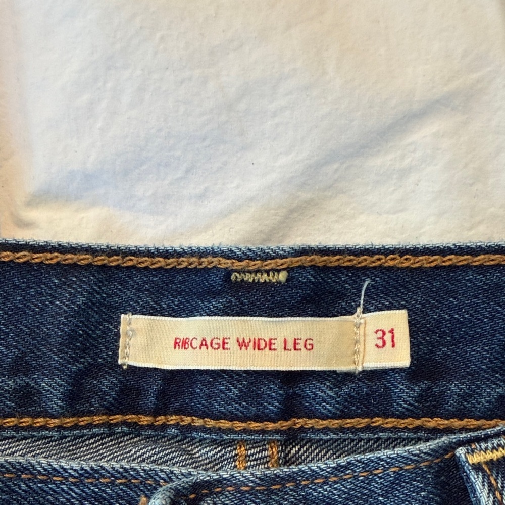 Levi's Dark Blue Ribcage Wide Leg Flare Long Tall Jeans W31 L34 - Picture 2 of 7